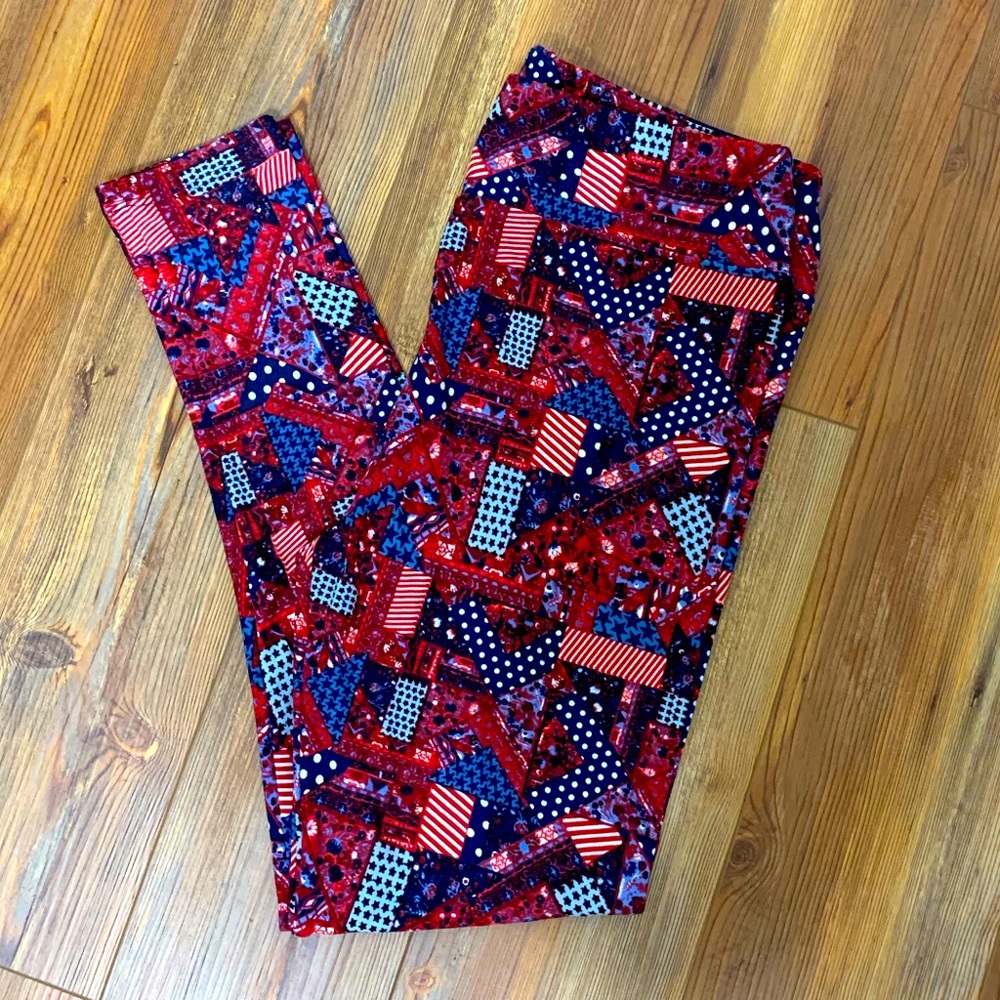 🌷 3/$20: LulaRoe Tall & Curvy Leggings